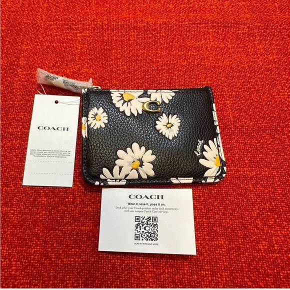 ❤️❤️❤️NEW coach card case/Keychain ❤️❤️❤️ - Picture 6 of 8